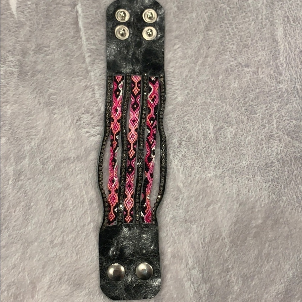 Multi stranded Wrap bracelet - Picture 2 of 5